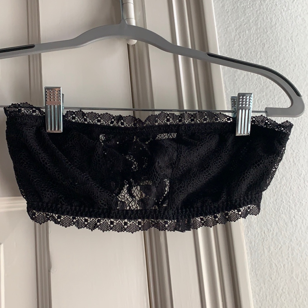 Victoria’s Secret Lace Strapless Bandeau
